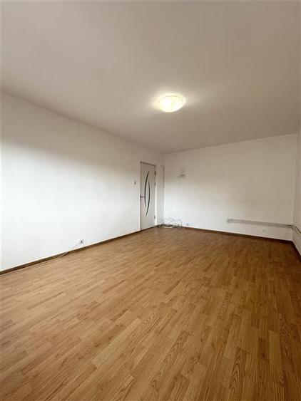 Apartament cu 4 camere decomandat în Km 4-5