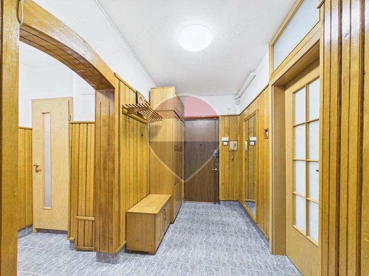 Apartament cu 3 camere decomandat în 13 Septembrie