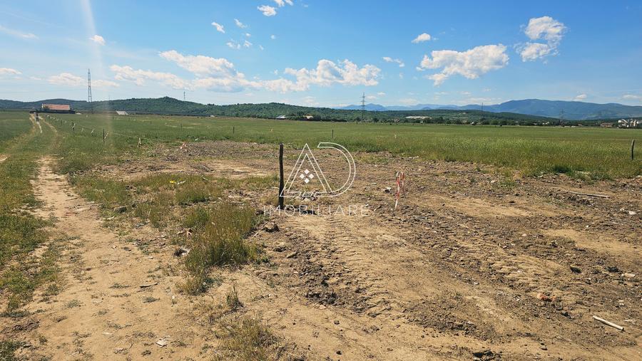 Teren agricol extravilan de 300 mp, în 9 Mai