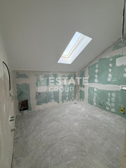 Duplex cu 5 camere cu Canalizare în Moșnița Nouă