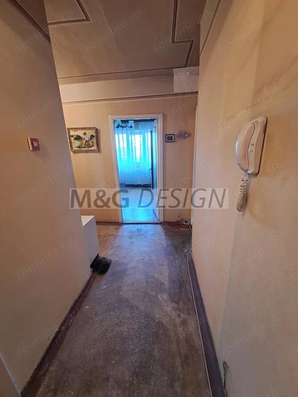 Apartament cu 3 camere decomandat în Spitalul Județean