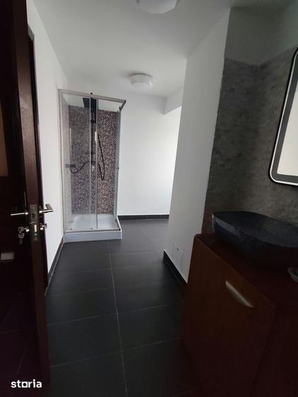 Apartament cu 6 camere în Unirii