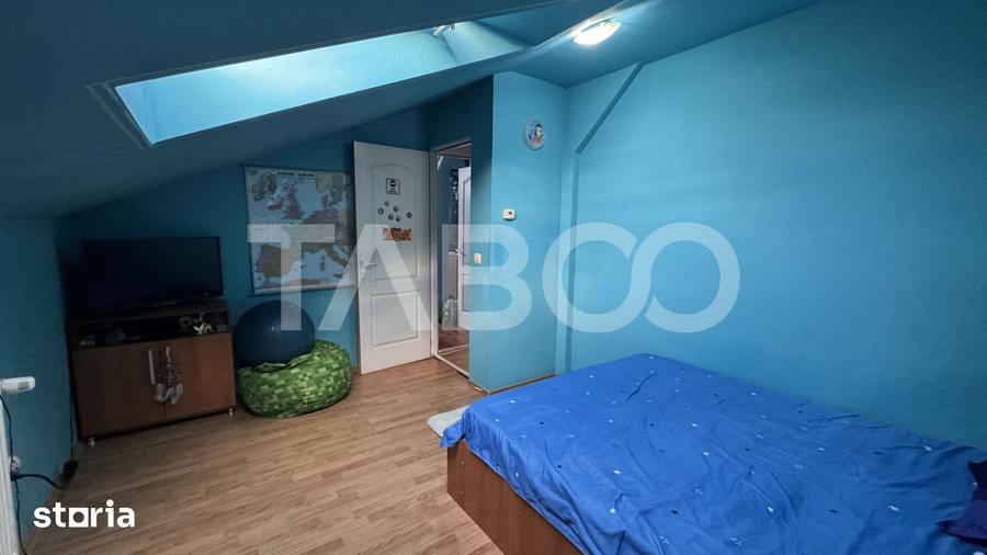Apartament cu 3 camere decomandat în Valea Aurie
