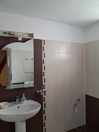 Casă cu 3 camere cu Teren 337 Mp în Central