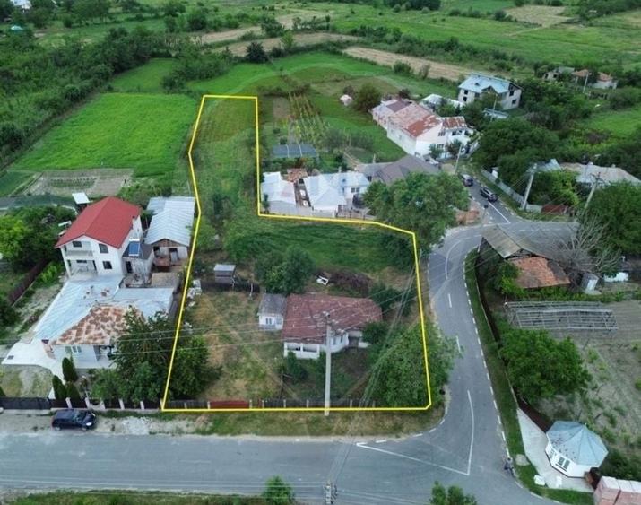 Casă individuală cu 3 camere cu Teren 2100 Mp în Vulturu