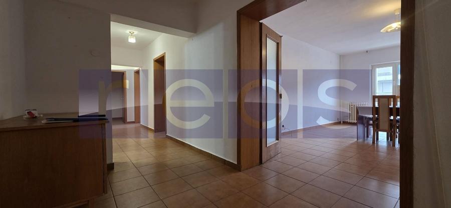 Apartament cu 5 camere decomandat, mobilat în Unirii
