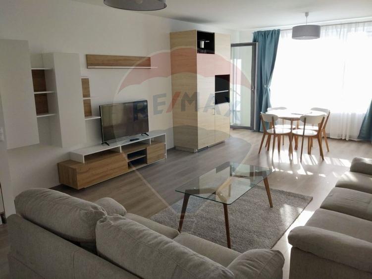 Apartament cu 2 camere semidecomandat, mobilat în Iris
