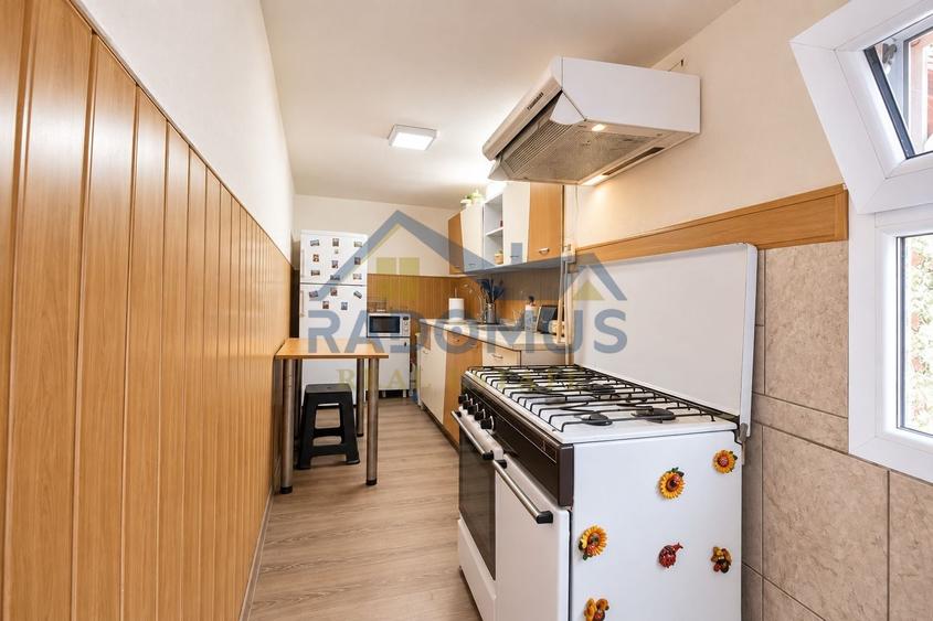 Casă individuală cu 5 camere cu Canalizare în Dorobanțul