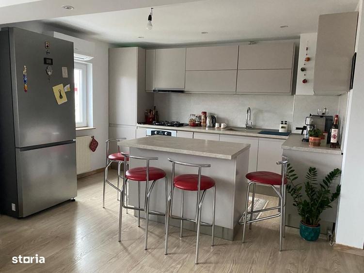 Apartament cu 3 camere decomandat în Ultracentral