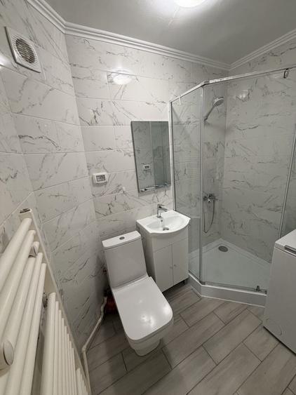 Garsonieră decomandată în Central