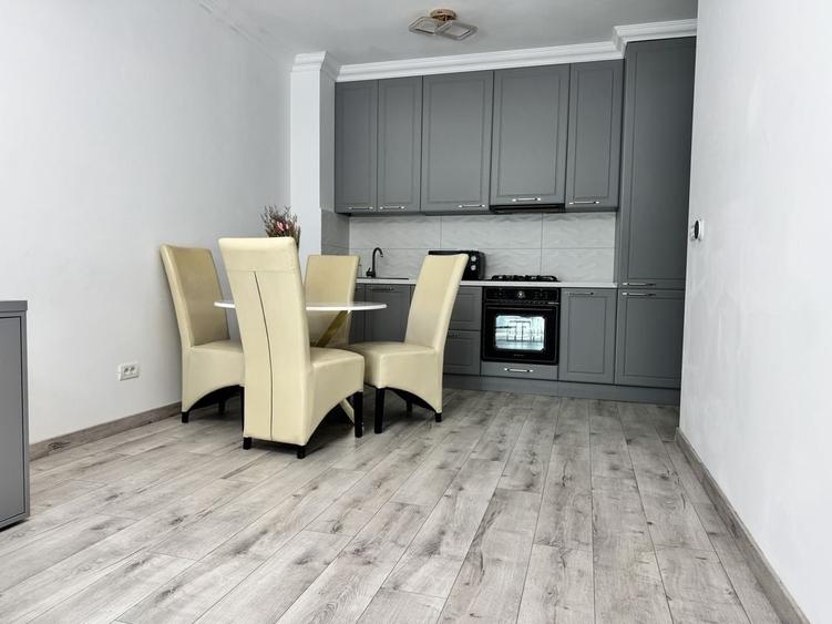 Inchiriez apartament Adora Park parter terasa mare - 1
