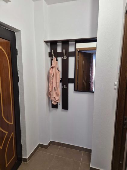 Garsonieră decomandată în Confecții