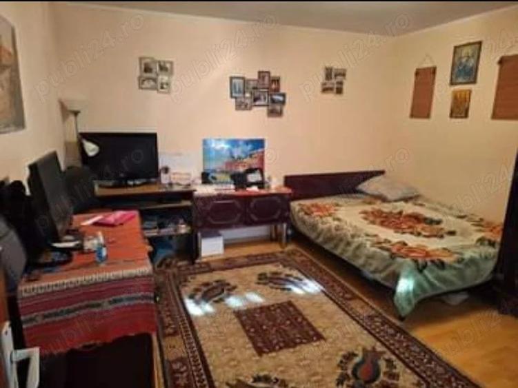 Casă cu 5 camere cu Teren 211 Mp în Brătianu