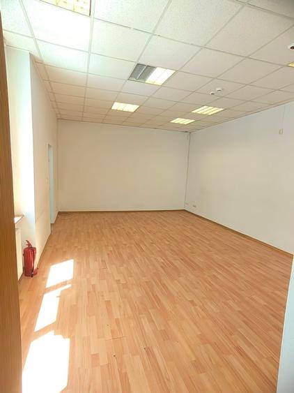 Casă cu 12 camere cu Teren 160 Mp în Știrbei Vodă