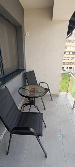 Apartament cu 2 camere decomandat în Vișani