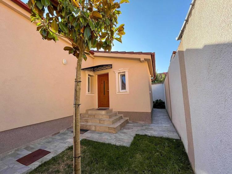 Casă cu 2 camere cu Teren 112 Mp în Central
