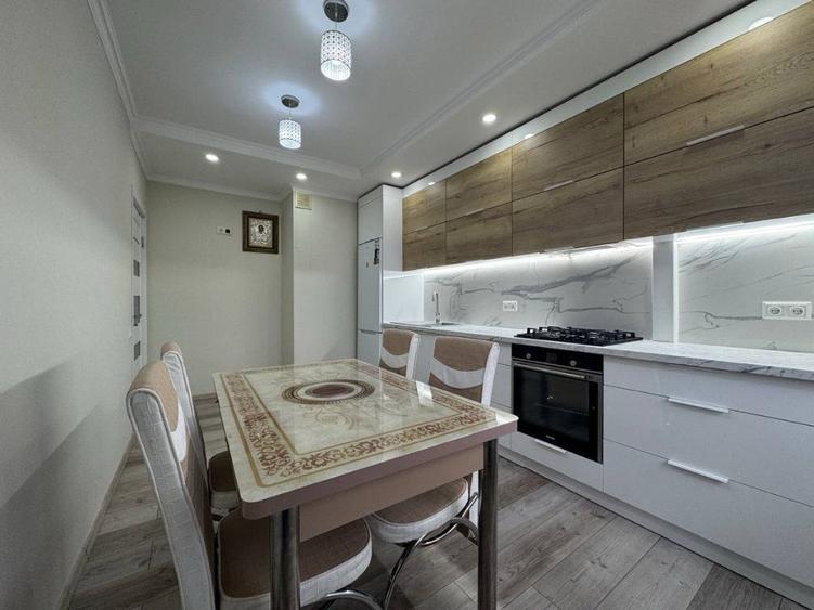 Apartament de vanzare in zona 15 Noiembrie - 1