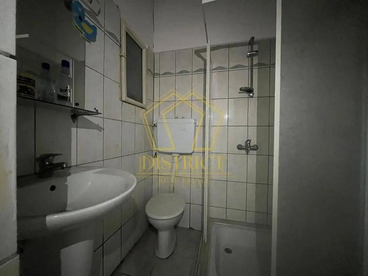 Apartament cu 5 camere semidecomandat în Elisabetin