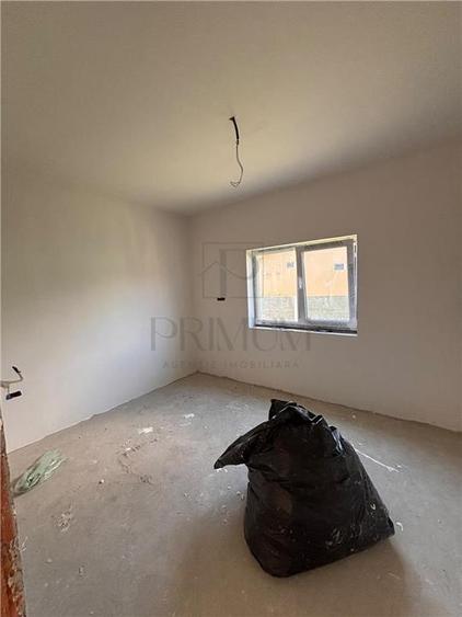 Duplex cu 3 camere cu Teren 250 Mp în Moșnița Veche