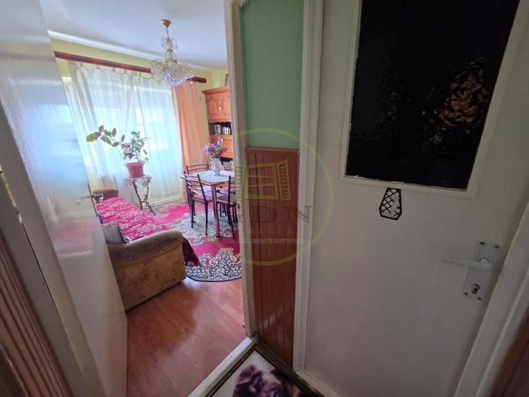 Apartament cu 4 camere decomandat în Hipodrom 3