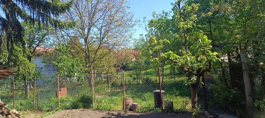Casă cu 2 camere decomandat în Central