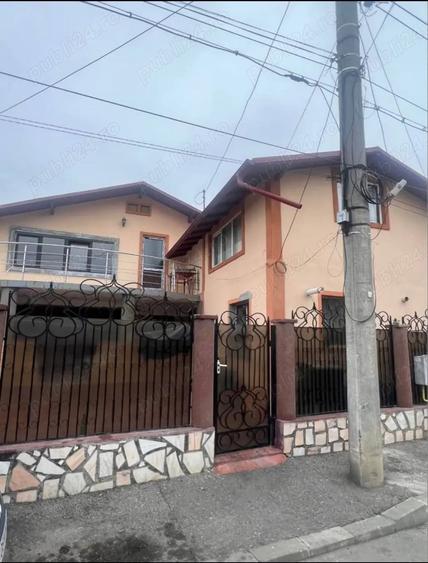 Casă cu 6 camere în Central