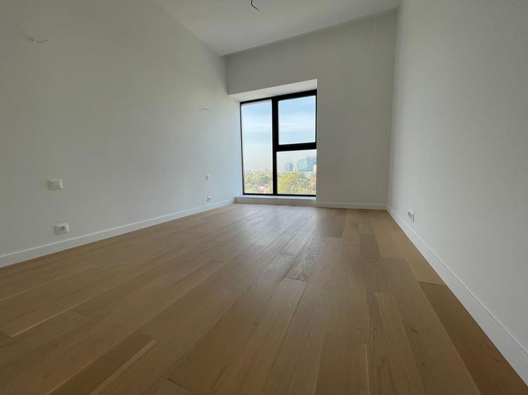 Apartament cu 3 camere în Barbu Văcărescu