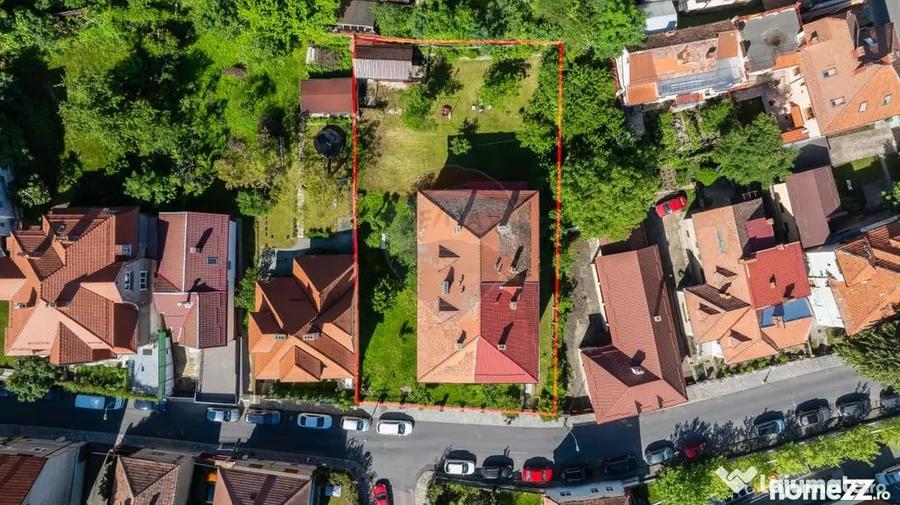 Apartament cu 4 camere decomandat în Dealul Cetății