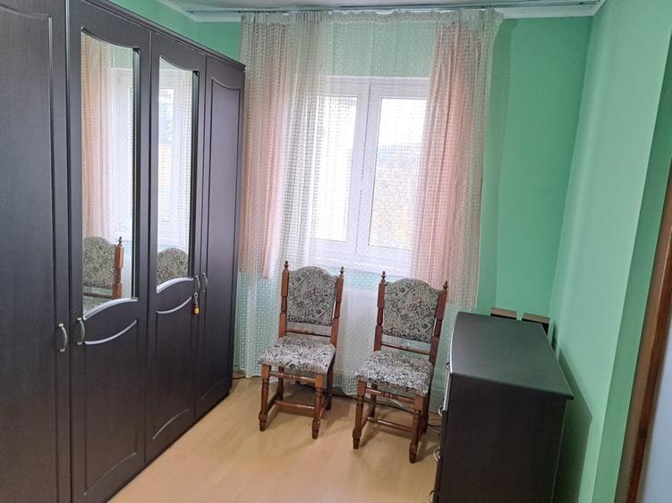 Apartament cu 2 camere semidecomandat în Dâmbu Pietros