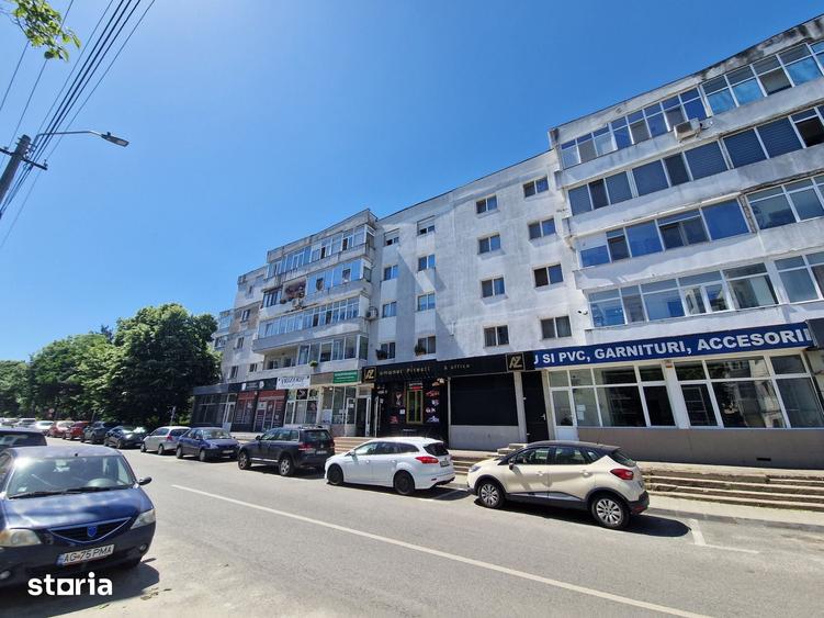 Apartament cu 4 camere decomandat în Banat