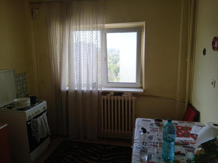 Apartament cu 3 camere în Baba Novac