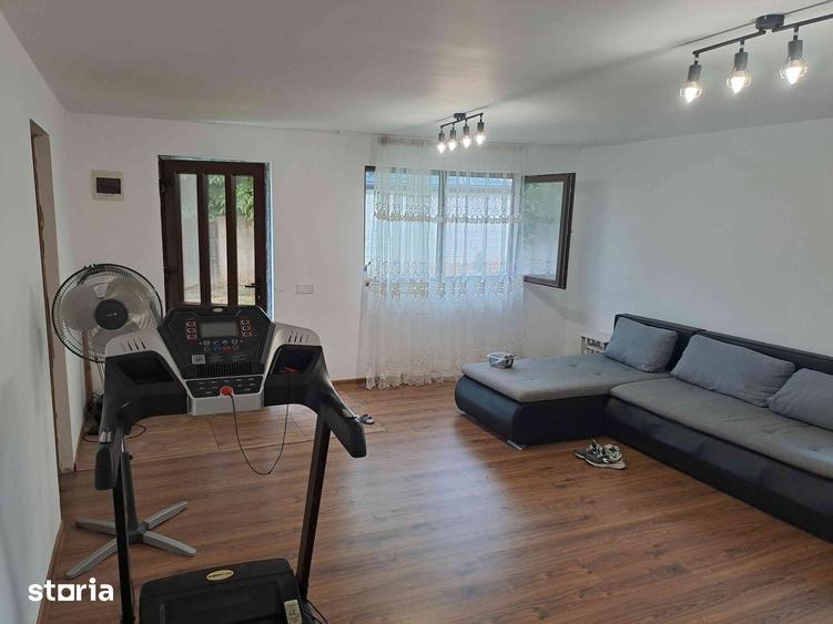 Casă cu 2 camere cu Teren 450 Mp în Niculești