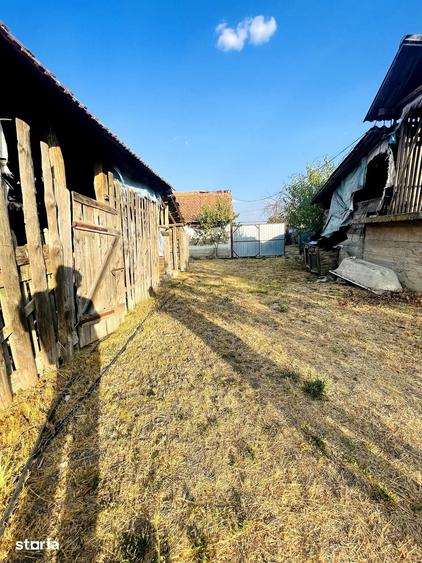 Casă cu 2 camere cu Teren 1603 Mp în Mădăras
