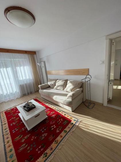 Apartament cu 2 camere decomandat în Răcădău