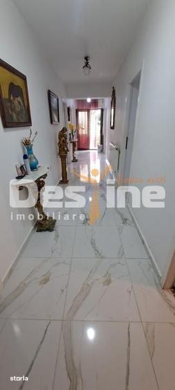 Casă cu 8 camere cu Teren 300 Mp în Ciurea