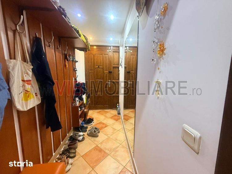 Apartament cu 4 camere decomandat în Titan