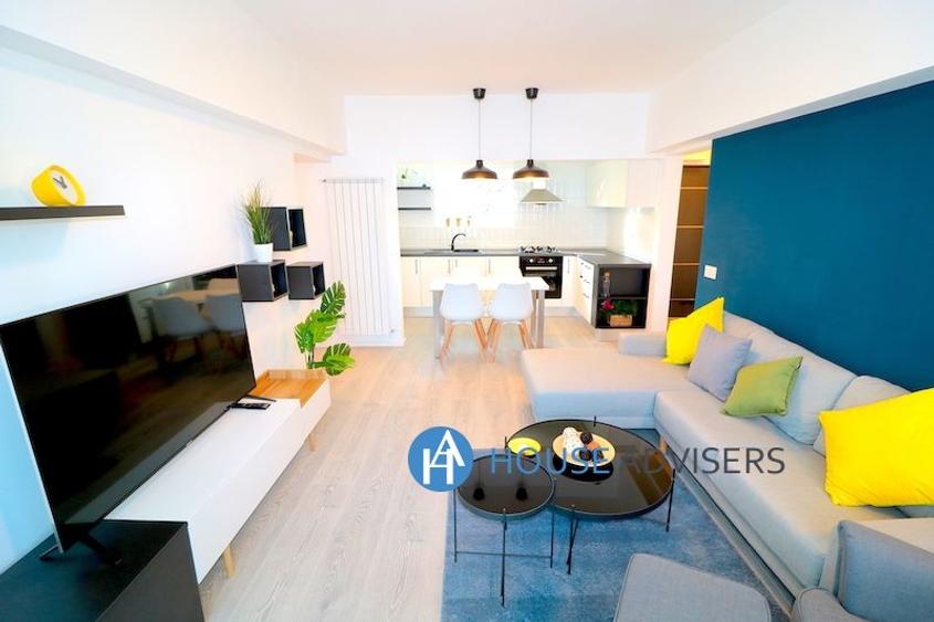 Apartament cu 3 camere, mobilat în Romană