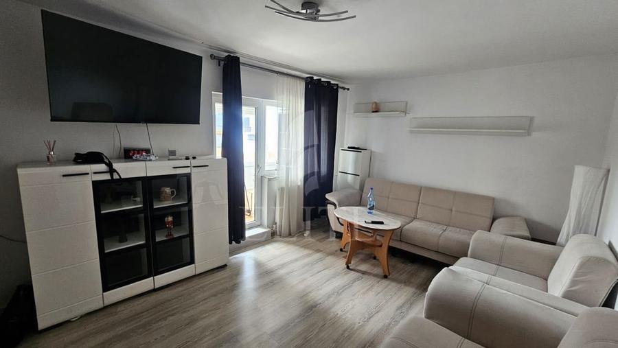 Apartament cu 3 camere decomandat în Mărăști