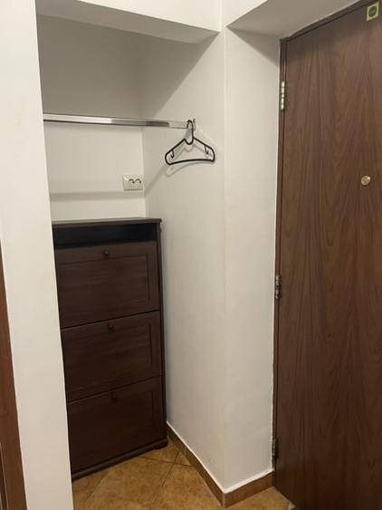 Garsonieră decomandată în Decebal