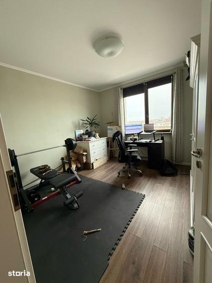 Apartament cu 3 camere, mobilat în Sud