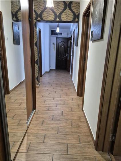 Apartament cu 3 camere decomandat, mobilat în Păcurari