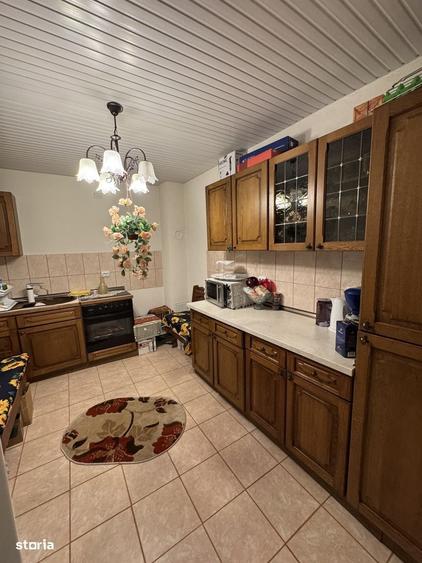 Casă cu 4 camere cu Teren 1752 Mp în Călățele