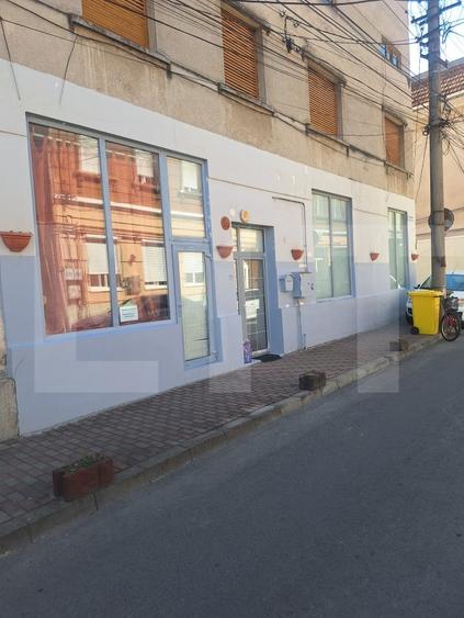 Casă individuală cu 4 camere cu Canalizare în Lugoj