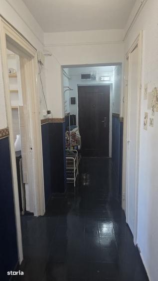Apartament cu 2 camere decomandat, mobilat în Hala Centrală