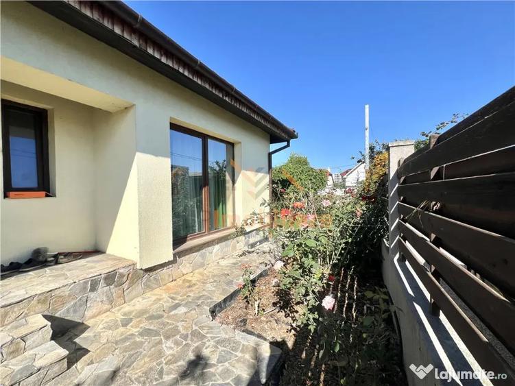 Casă cu 5 camere cu Teren 920 Mp în Nufărul