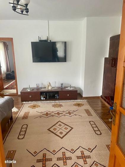 Casă cu 3 camere în Mărgineni