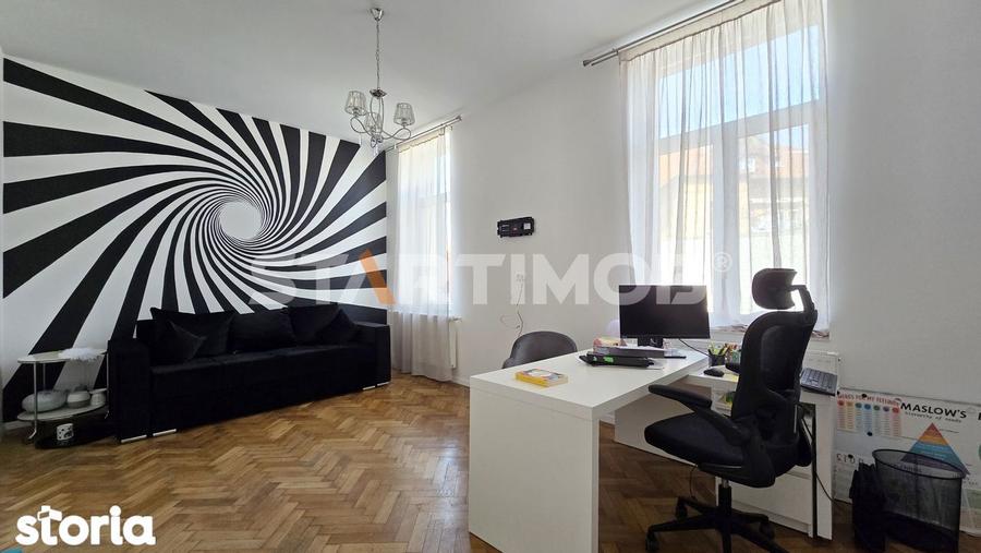 Apartament cu 4 camere în Central