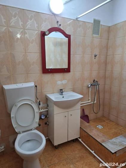 Garsonieră decomandată în Broșteni