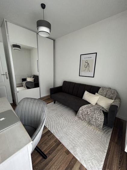 Apartament cu 3 camere semidecomandat în Central