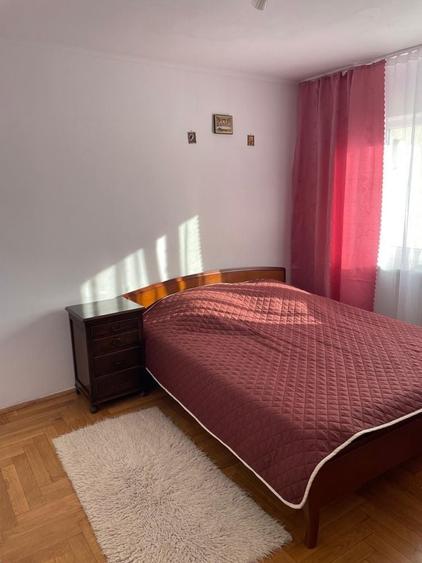 Apartament cu 3 camere decomandat în Rogerius